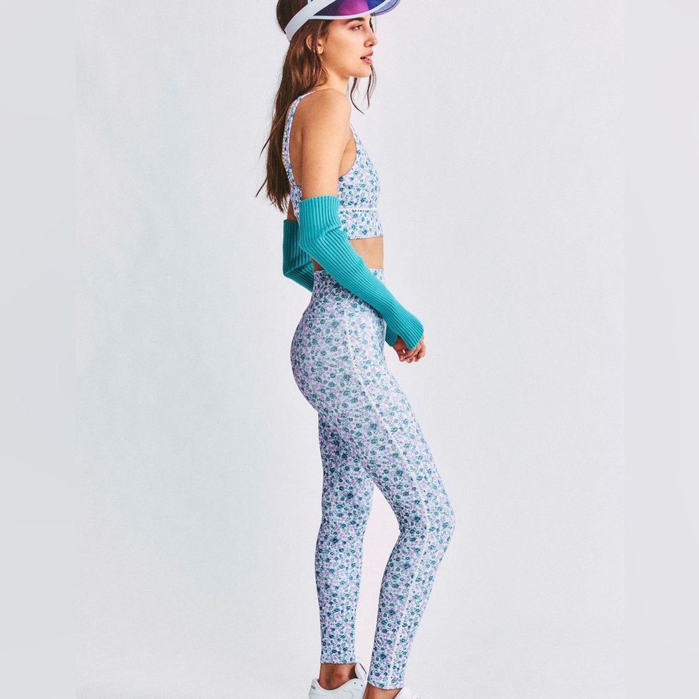 Love Shack Fancy x Beach Riot Gym SET - Blue Floral